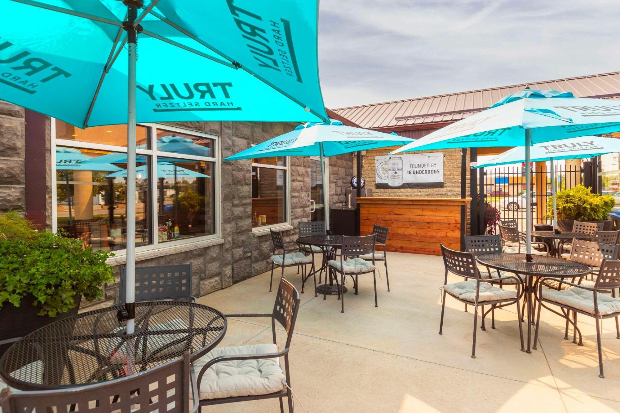 Quality Inn & Suites Winkler Exterior foto